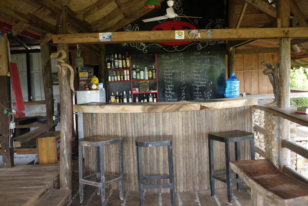 Kepmandou Lounge-Bar Acomodação com café da manhã Exterior foto